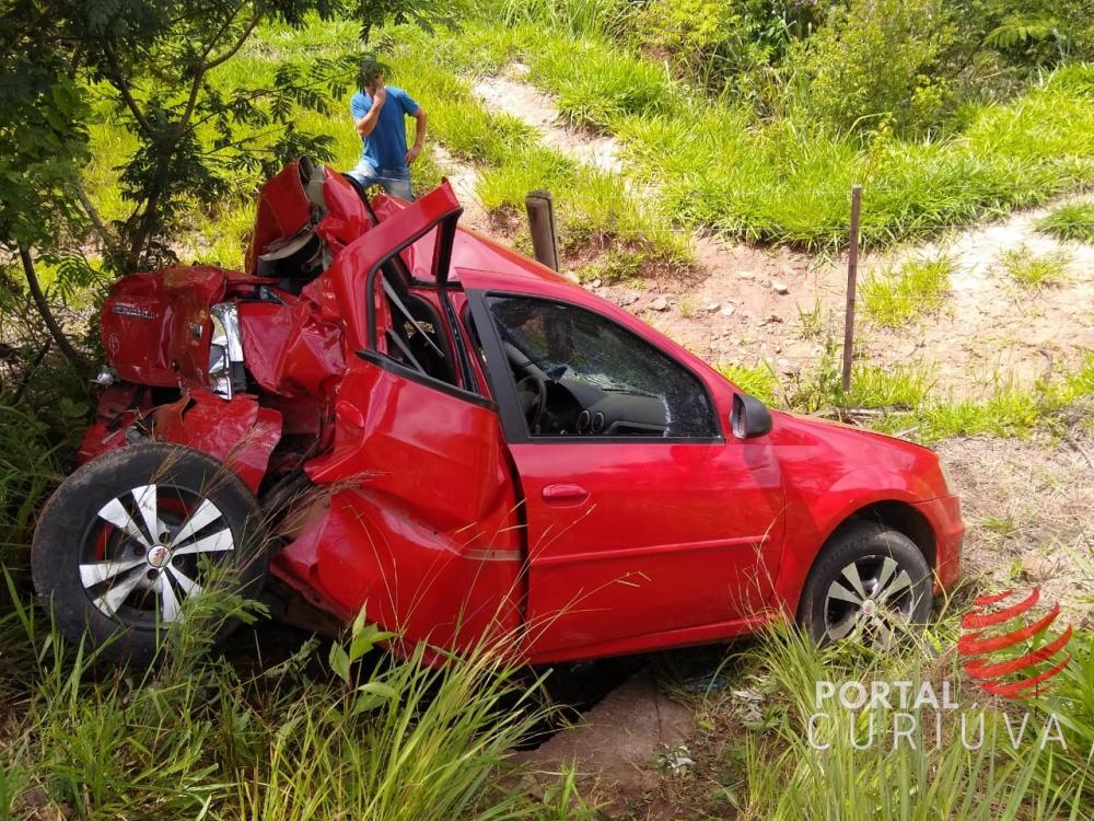 Colisão entre carro e caminhonete deixa um morto em Figueira