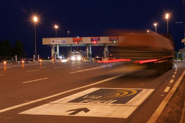 Praça de pedágio é alvo de assalto à mão armada em Jaguariaíva