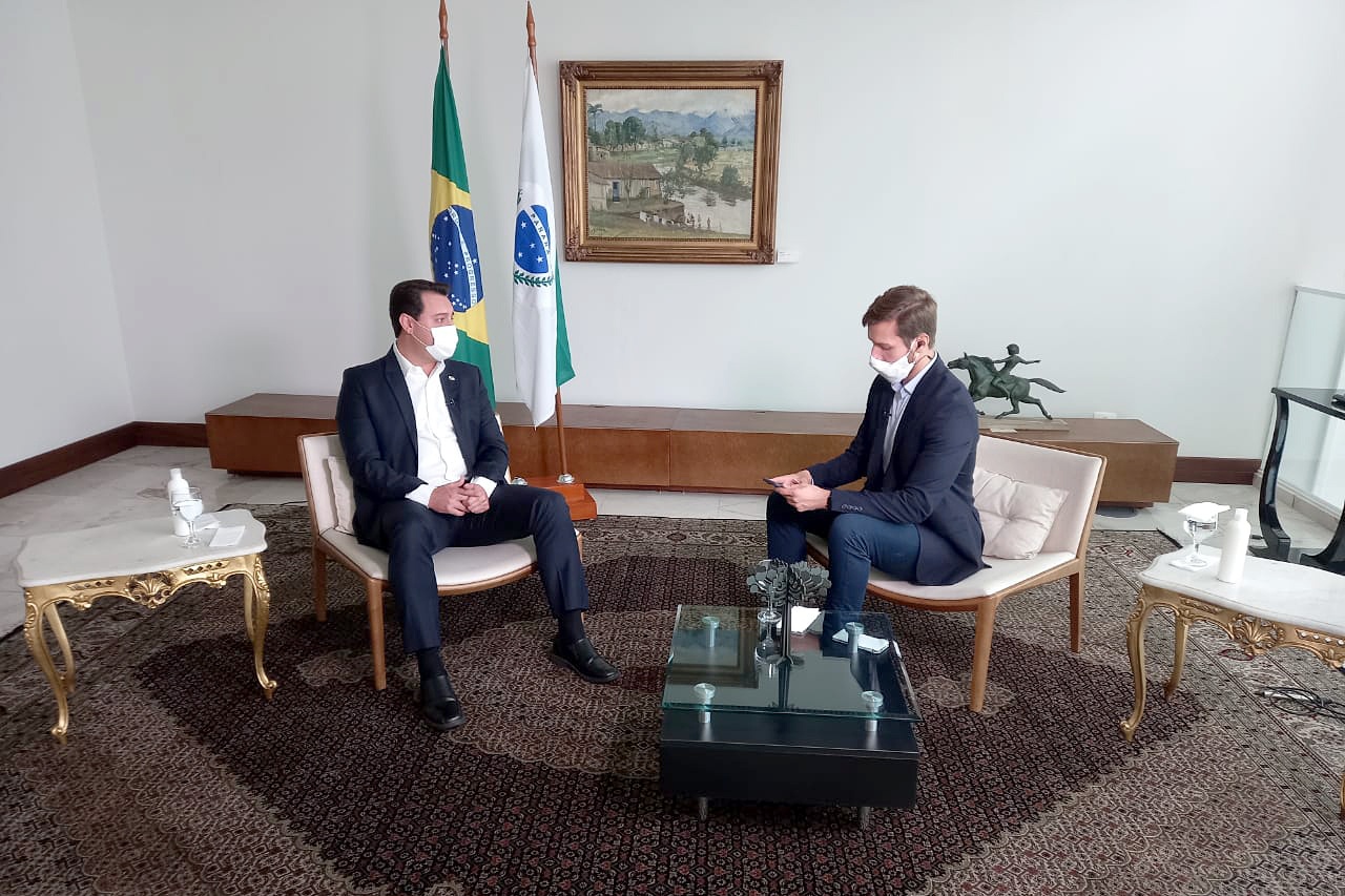 Em primeira fase da vacina, Ratinho Jr pede que população mantenha cuidados de prevenção