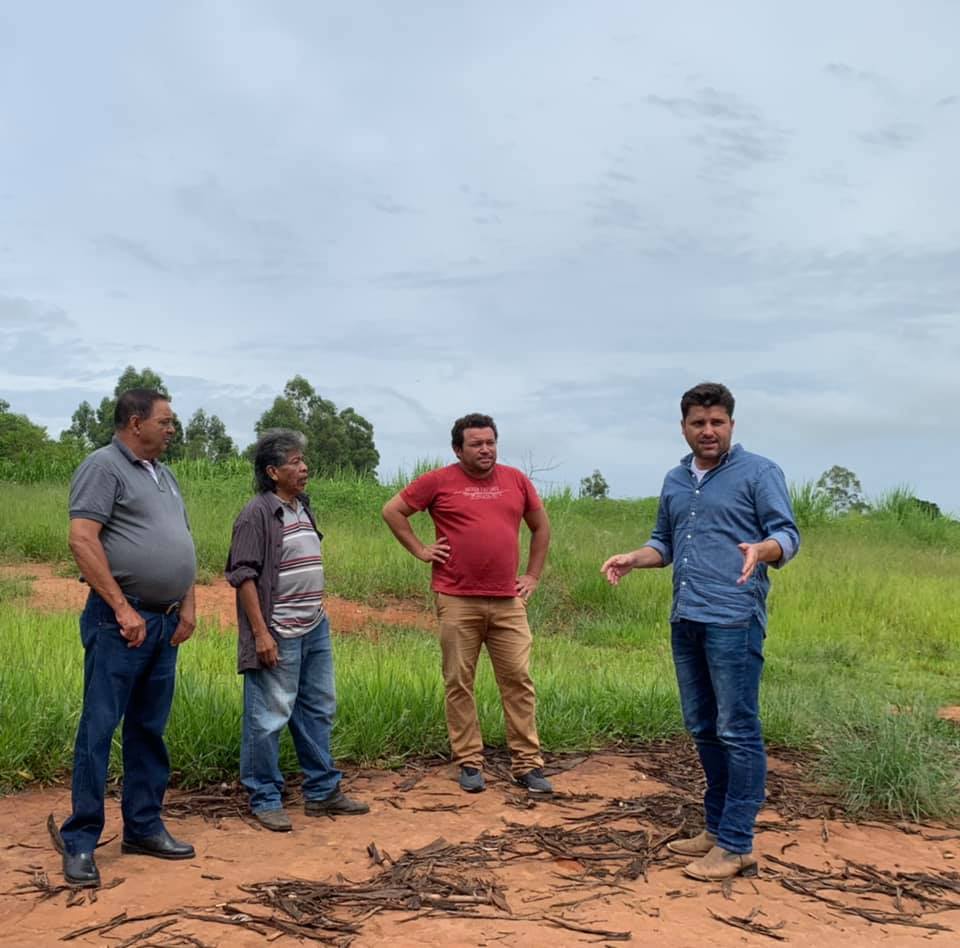 Flávio Zanrosso visita aldeia do Pinhalzinho e anuncia investimento de R$ 250 mil