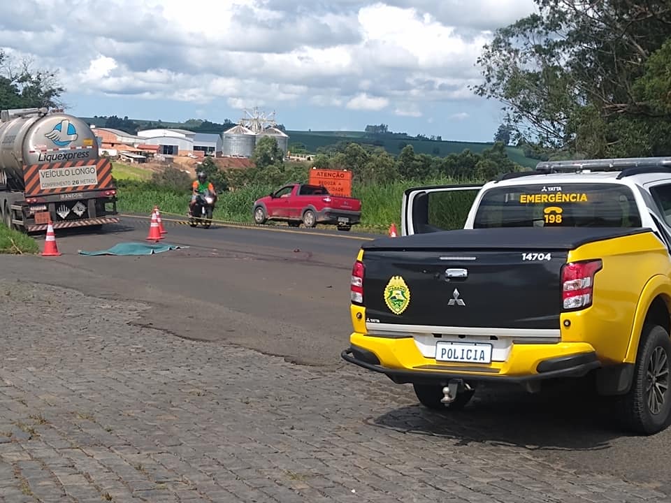 Homem morre atropelado por carreta na PR-092 em Wenceslau Braz