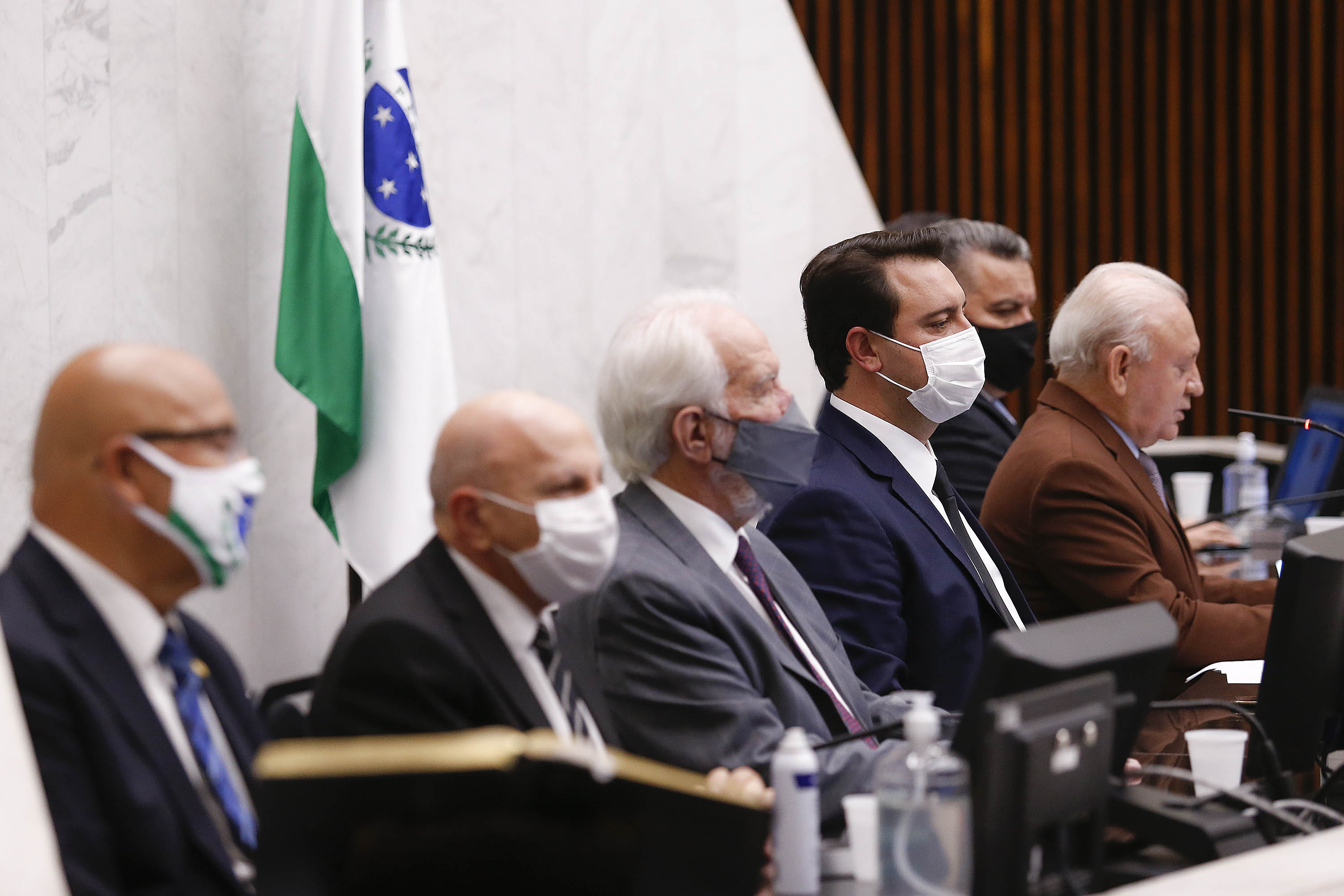 Ratinho Jr participa da posse da nova Mesa Diretora da Assembleia Legislativa