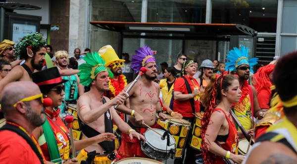 Estado revoga ponto facultativo e suspende festividades de Carnaval