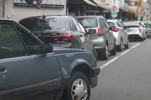 A cada 20 minutos, um veículo é furtado ou roubado no Paraná. Veja modelos mais visados