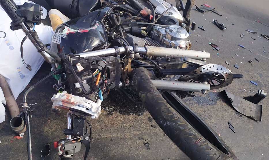 Colisão entre moto e carreta tira a vida de jovem brazense na PR-092