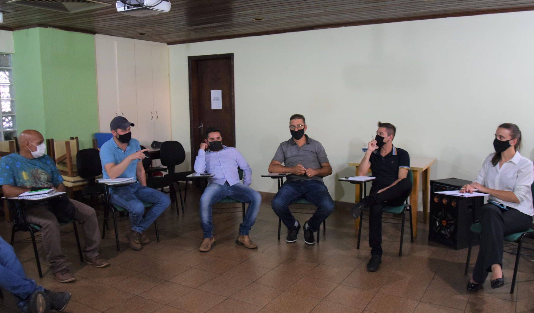 Prefeitura e Câmara se reúnem para discutir criação da Frente de Trabalho em Arapoti