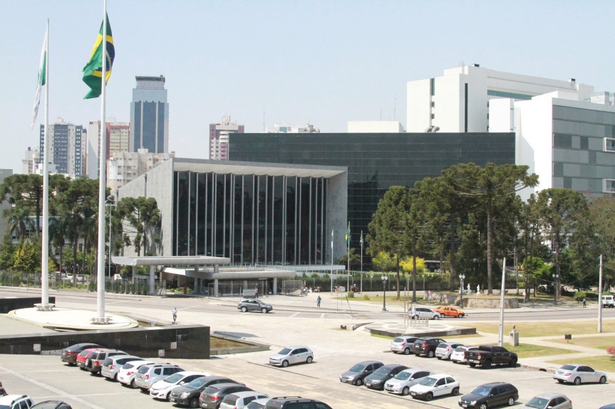 Assembleia fecha a partir de segunda-feira (1º)