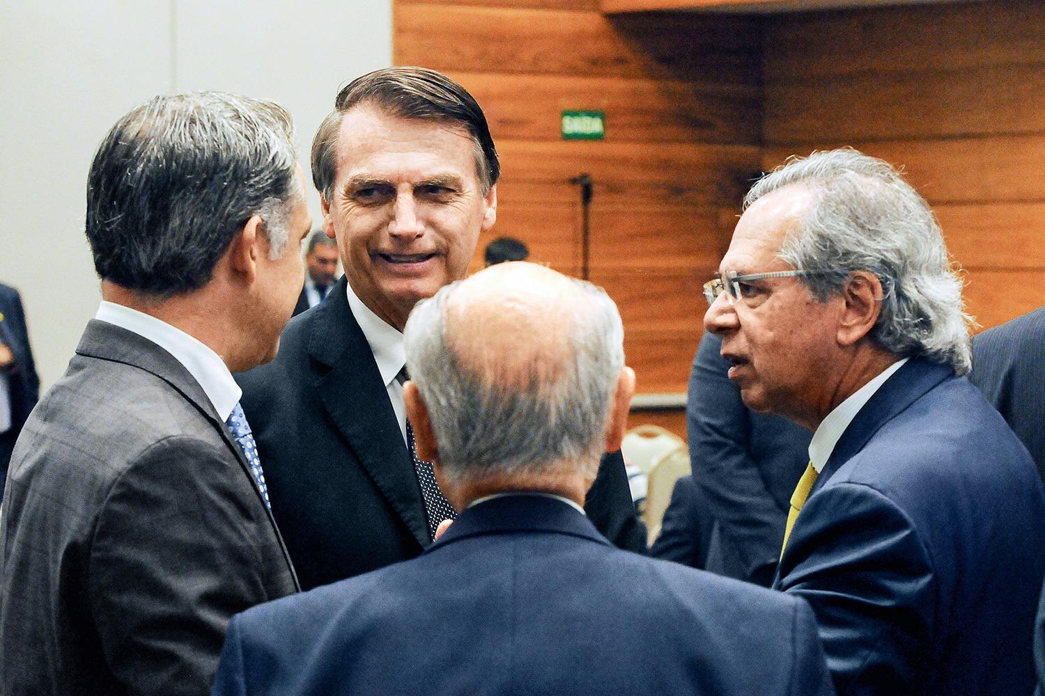 Governo estuda sistema de pontos na transição da reforma da Previdência