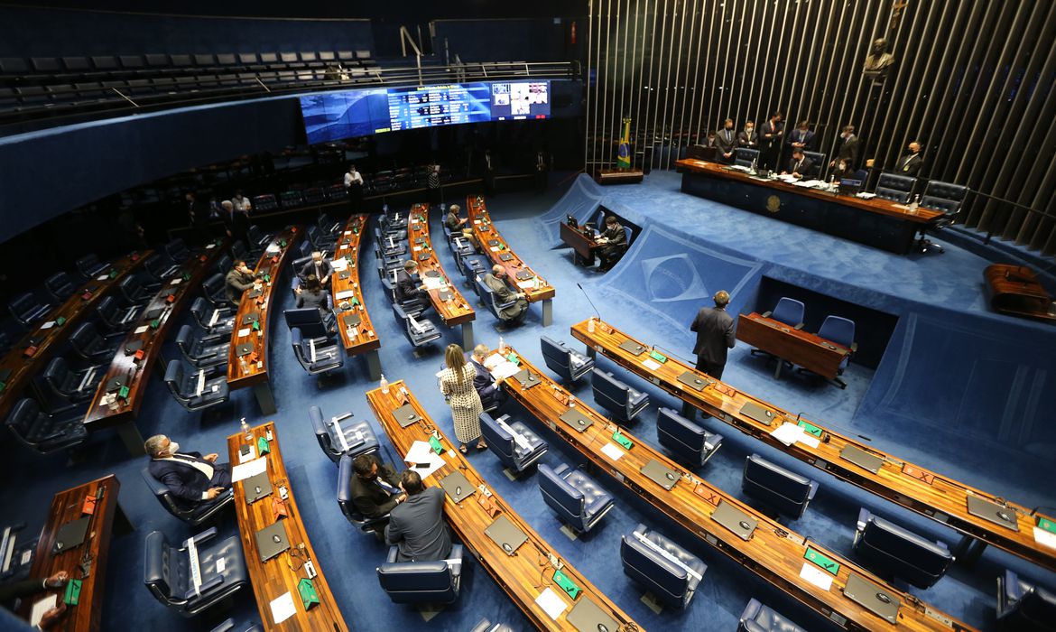 Senado aprova PEC do novo Auxílio Emergencial