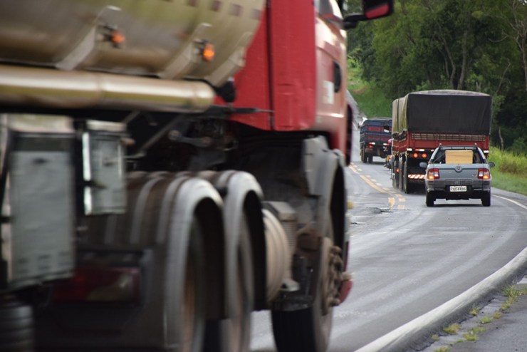 DER recebe propostas para licitação de novas terceiras faixas na PR-092