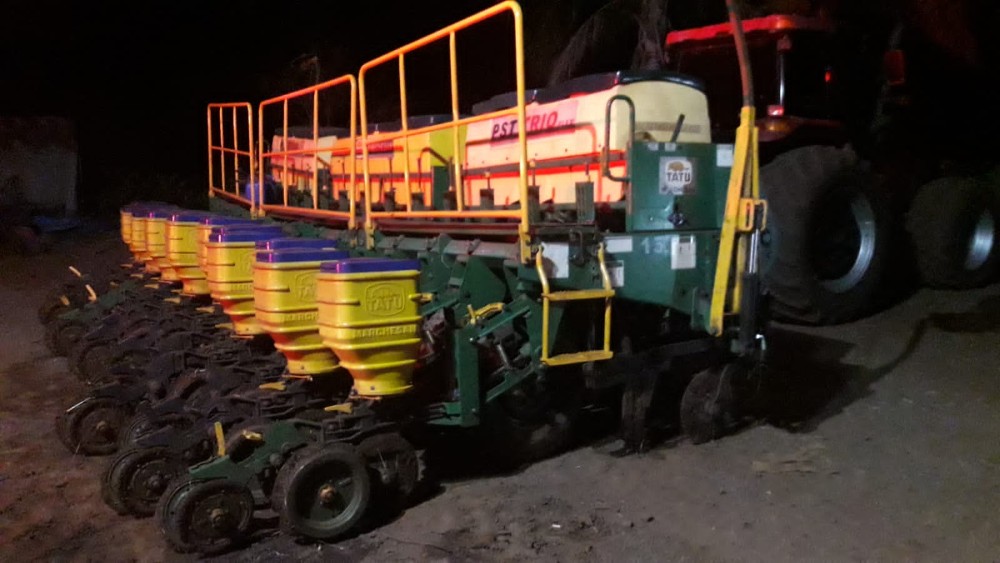 Colisão entre moto e trator tira a vida de adolescentes em Abatiá