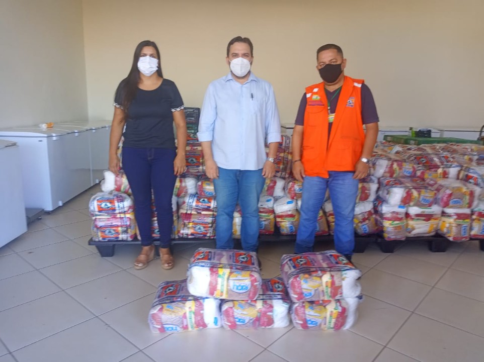 Defesa Civil e prefeitura de Ibaiti distribuem cestas básicas para 150 famílias carentes