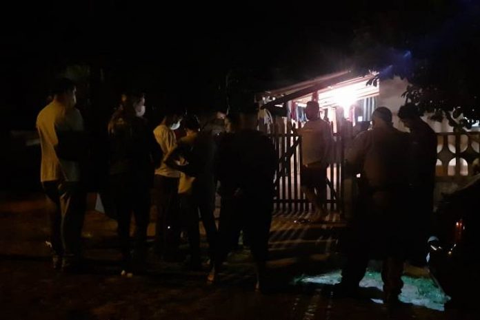 Fiscalização interdita estabelecimento, multa por falta de máscaras e acaba com festa clandestina