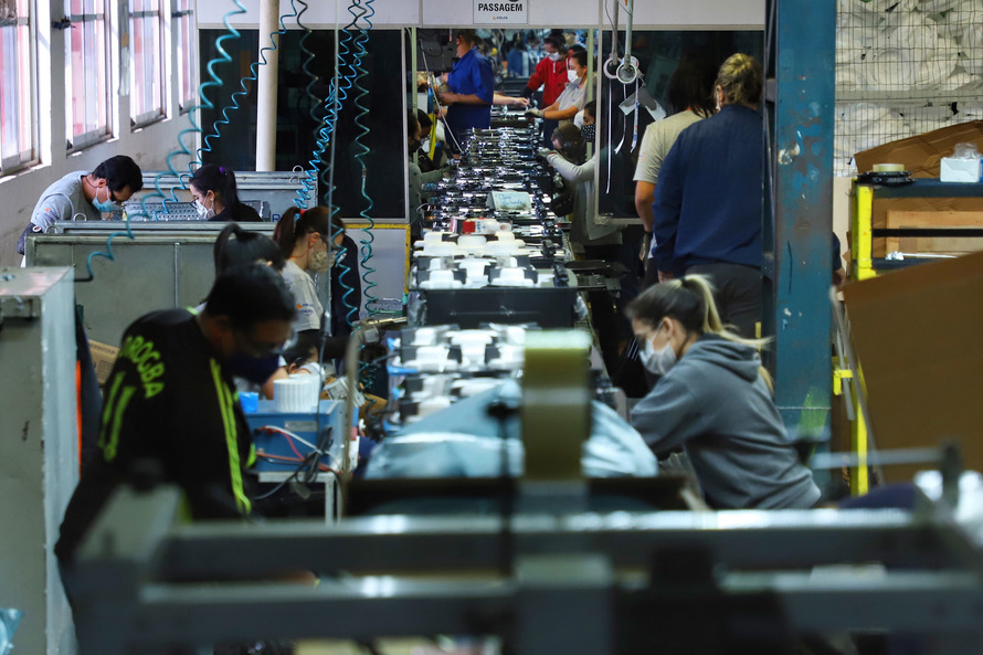 85% dos municípios do Paraná tiveram saldo positivo de empregos em fevereiro