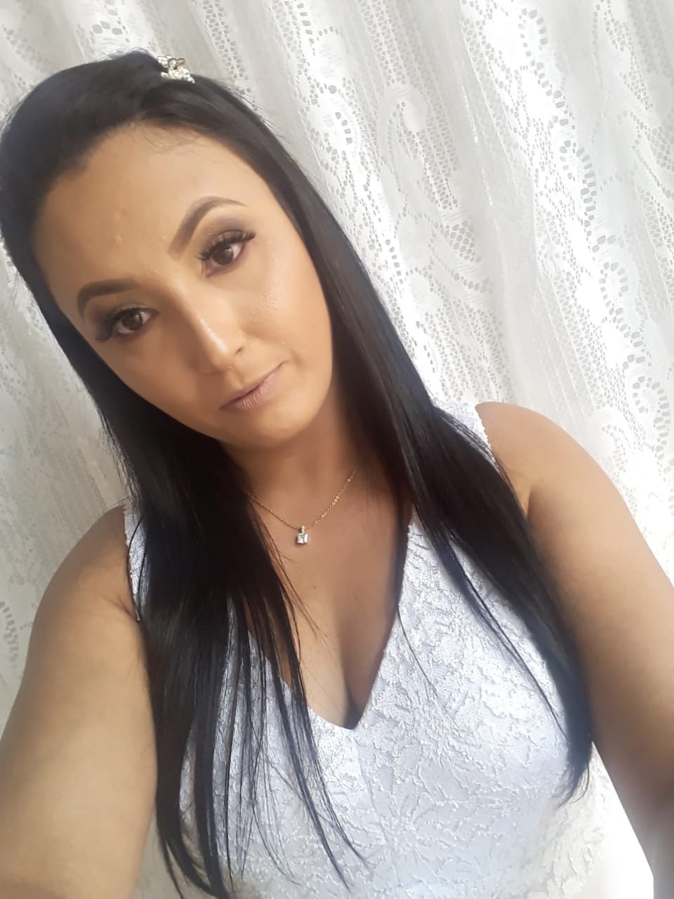 Mãe morre de Covid-19 uma semana após dar a luz e deixa cinco filhos