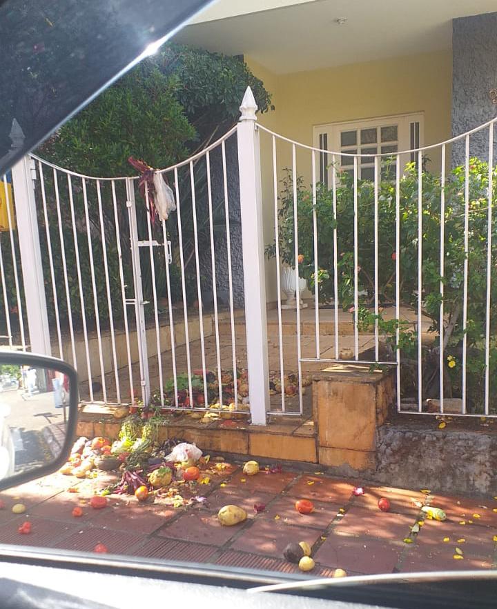 Polícia identifica responsáveis por vandalismo na casa do prefeito de Santo Antônio da Platina