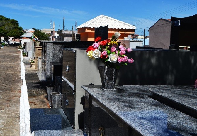 Em fim de semana que Ibaiti chega a 72 mortes pela Covid, polícia fecha festa com 60 pessoas