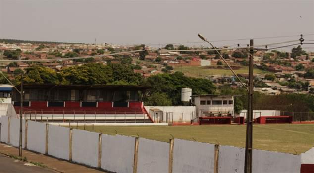 Homem é encontrado morto em campo de futebol na cidade de Andirá