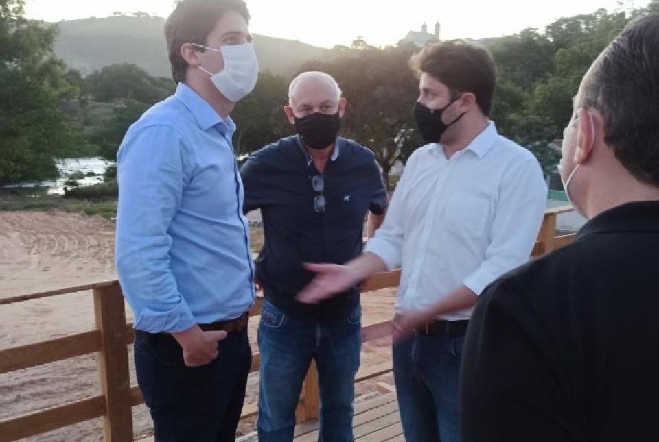 Equipe do Governo Estadual e Atunorpi visitam pontos turísticos em Tomazina