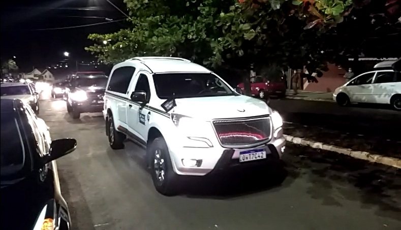 Cortejo ao vereador Beto do Esporte reúne dezenas de veículos em Wenceslau Braz