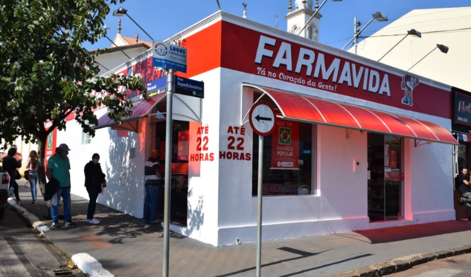 Farmavida celebra dia das mães com show de prêmios