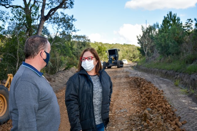 Prefeitura realiza obras de manutenção na estrada do Parque Estadual do Cerrado