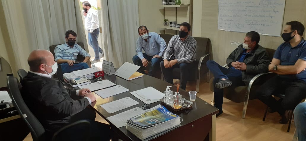 Sandro Alex e Alexandre Curi visitam Pinhalão para levantar demandas do município