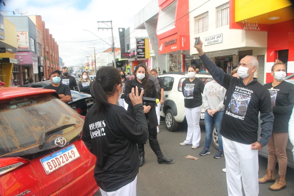 Profissionais de Enfermagem vão as ruas de Ibaiti pedir aprovação do piso salarial nacional