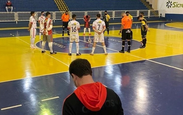 UCF Unopar vence o clássico e assumi a liderança do grupo F