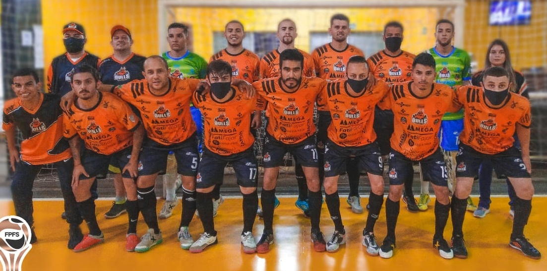 Bulls Futsal de Arapoti goleia e assume a liderança do grupo F no Paranaense