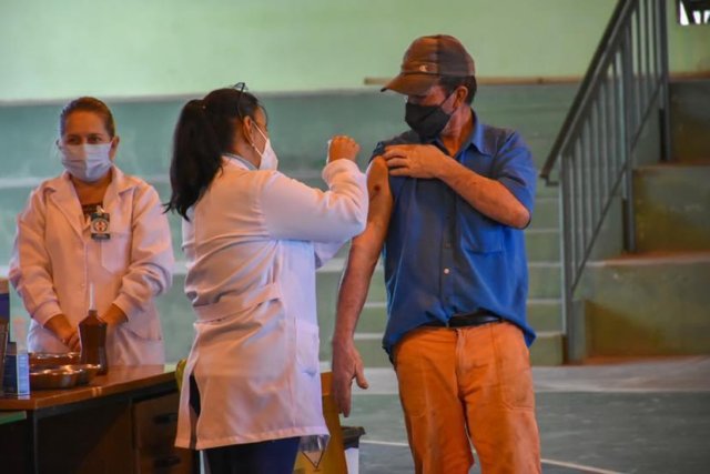 Jaguariaíva ultrapassa a média nacional de vacinação contra o Covid-19