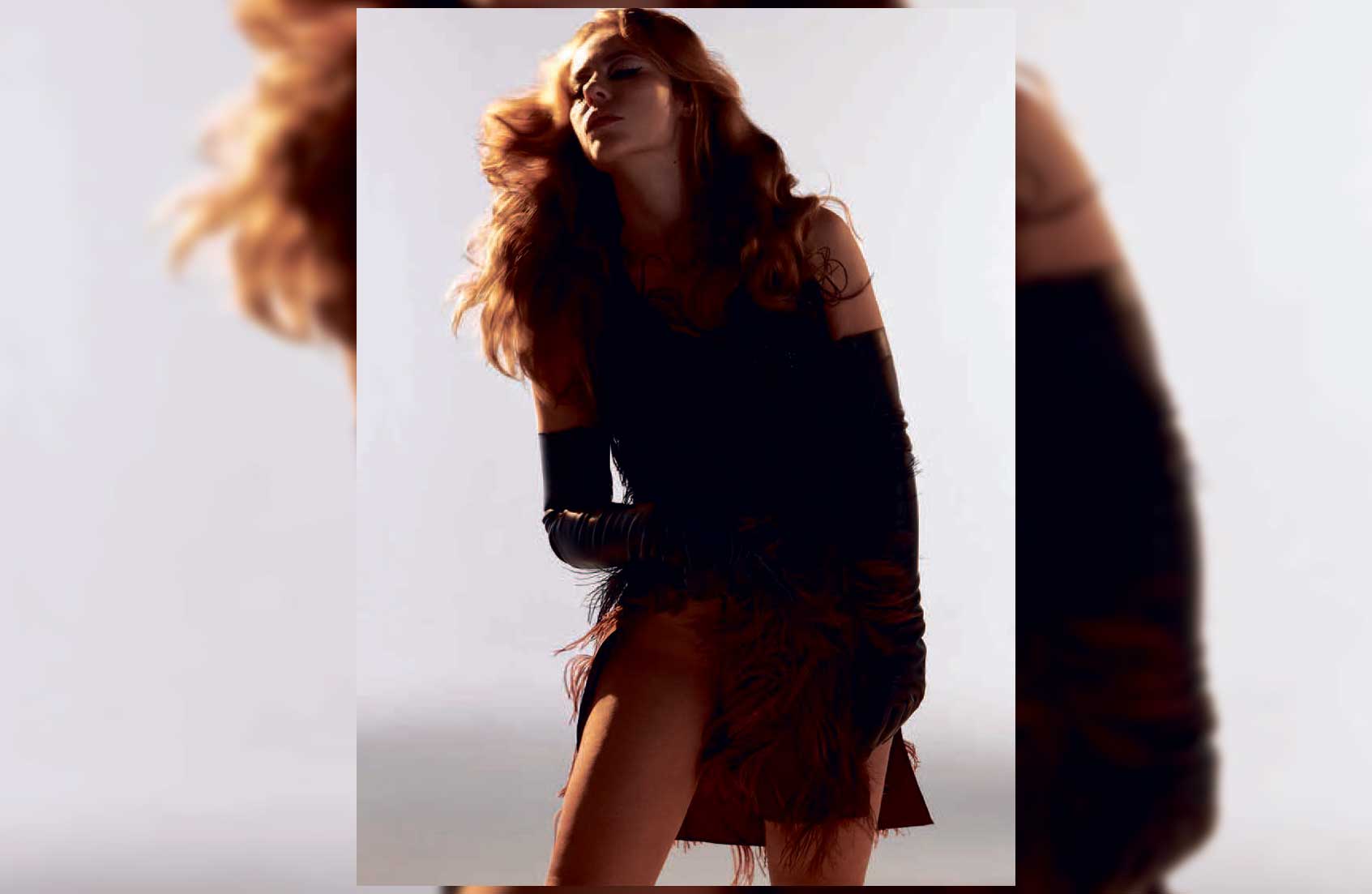 Paolla Oliveira faz ensaio com bumbum de fora para Cool Magazine