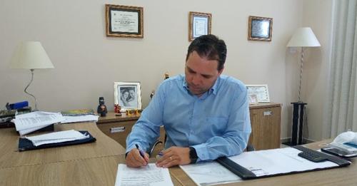 Prefeito de Ibaiti autoriza antecipação do 13º Salário para junho