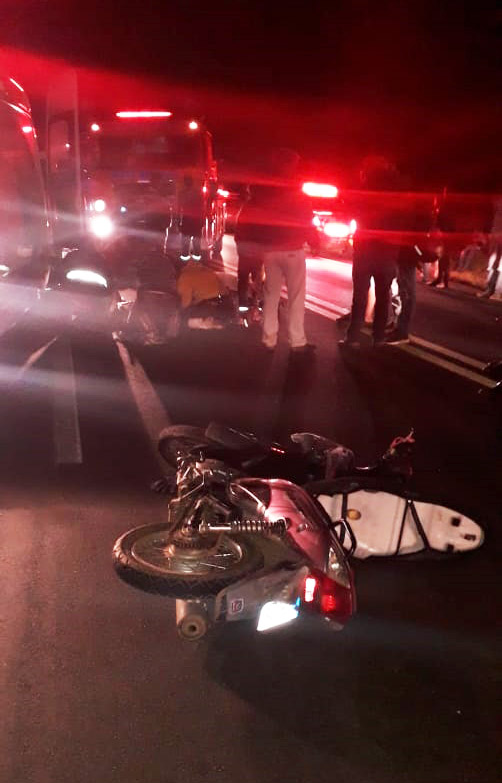 Acidentes na PR-092 deixa motociclista em estado grave e motorista ferida em Siqueira Campos