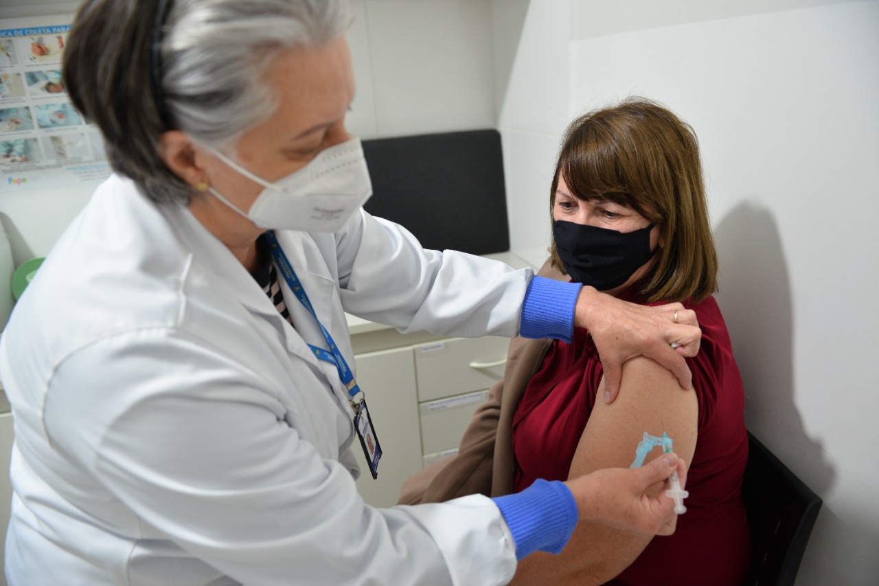 Vacinas da Janssen chegam ao Paraná nesta quinta-feira