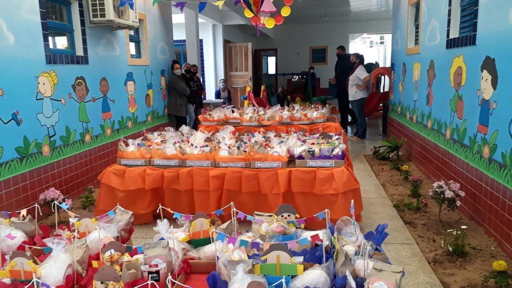 NRE de Wenceslau Braz faz visita ao CMEI em Santana do Itararé