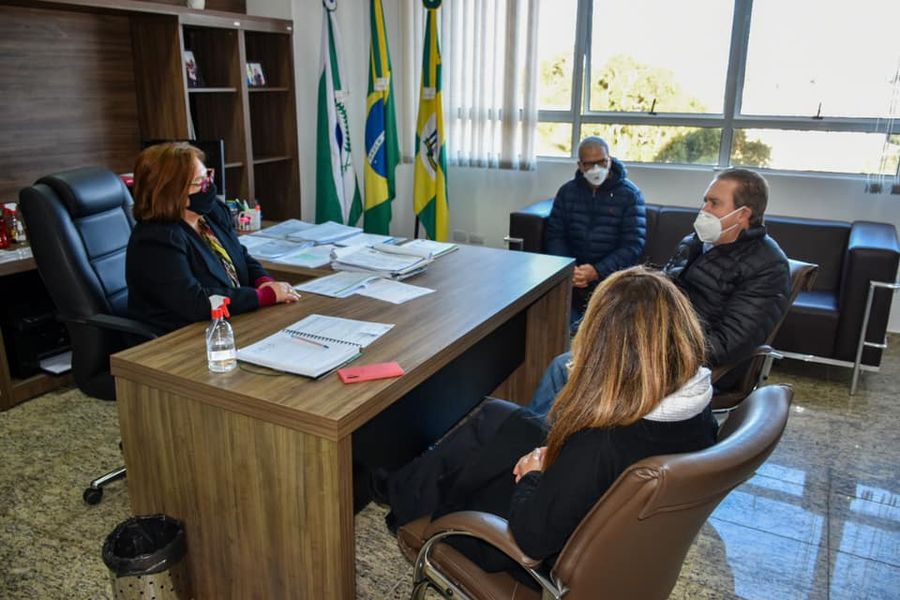 Deputado Luciano Ducci visita Jaguariaíva e anuncia novos recursos