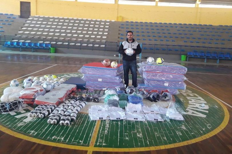 Arapoti recebe Kits de materiais esportivos do Governo Estadual