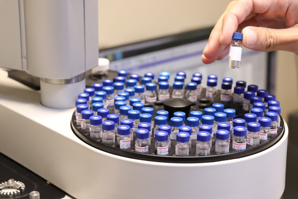 Beto Preto anuncia que Paraná deve receber cerca de 200 mil doses de vacinas até a sexta-feira