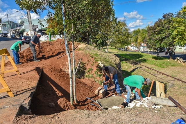 Prefeitura de Jaguariaíva realiza obras em diferentes pontos da cidade para atender demandas da população