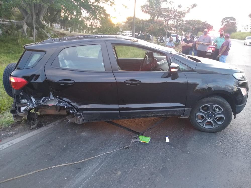 Acidente envolvendo dois automóveis e uma moto tira a vida de moto boy na PR-092