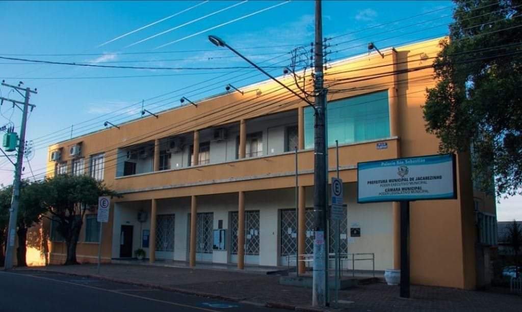 Câmara esclarece suspensão dos subsídios ao Prefeito, vice e Secretários em Jacarezinho