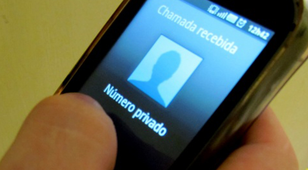 Mulher tem moto furtada e suspeitos cobram resgate via PIX