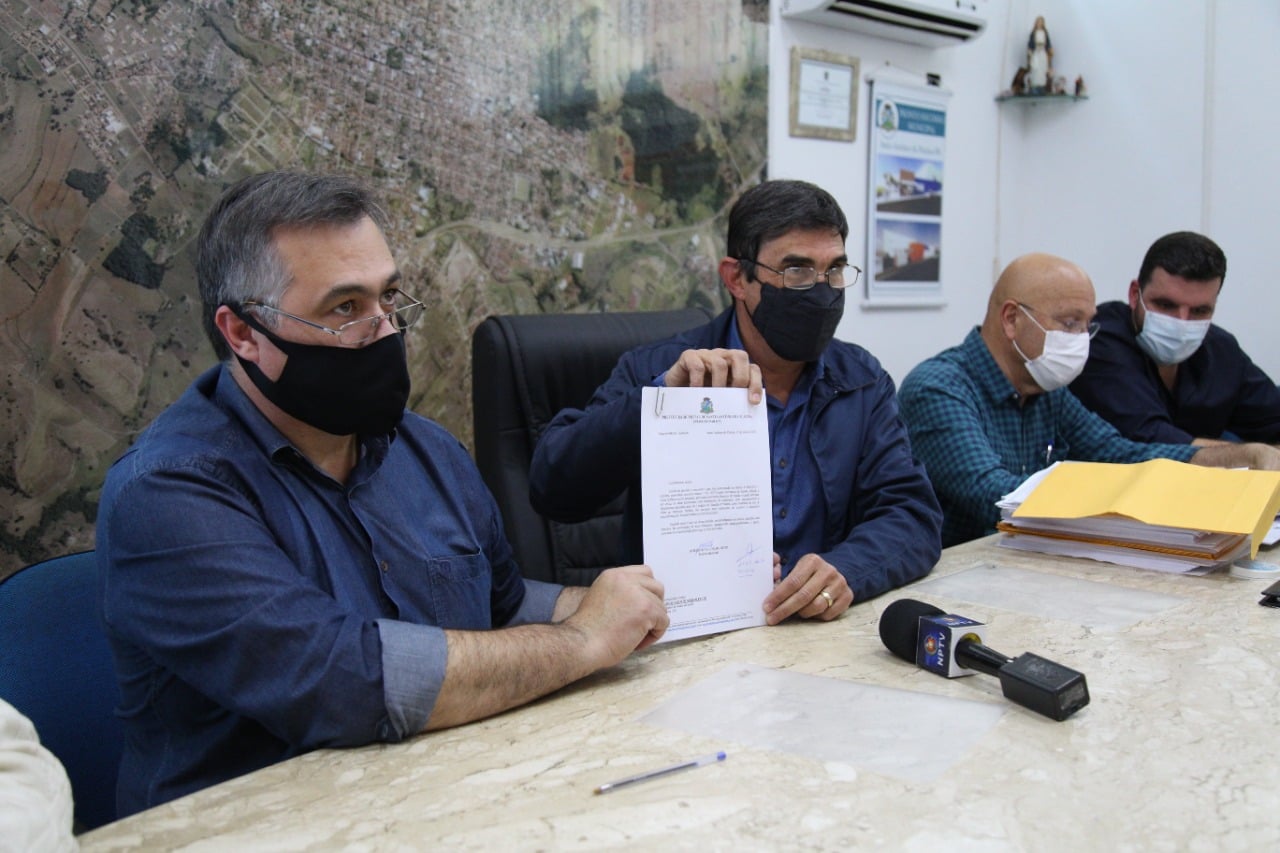 Beto Preto visita Santo Antônio da Platina e anuncia a entrega de cinco novos veículos