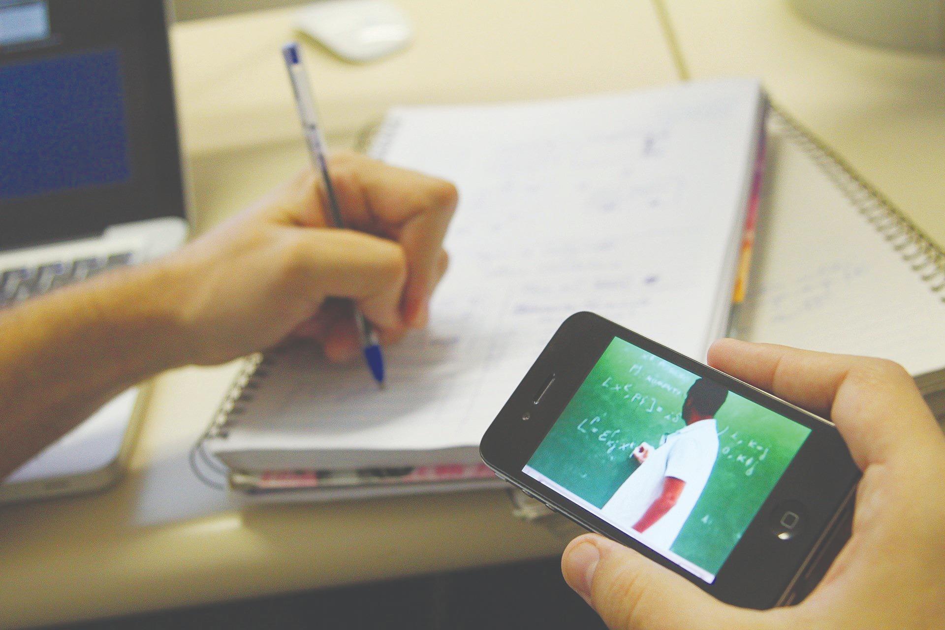 Cursos de graduação podem ofertar até 40% de aulas a distância