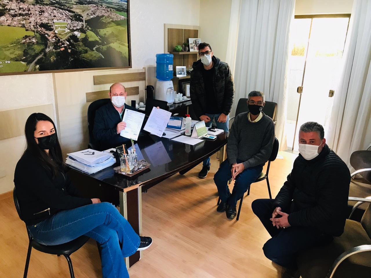 Prefeitura de Pinhalão trabalha para aumentar pavimentação asfáltica nos bairros