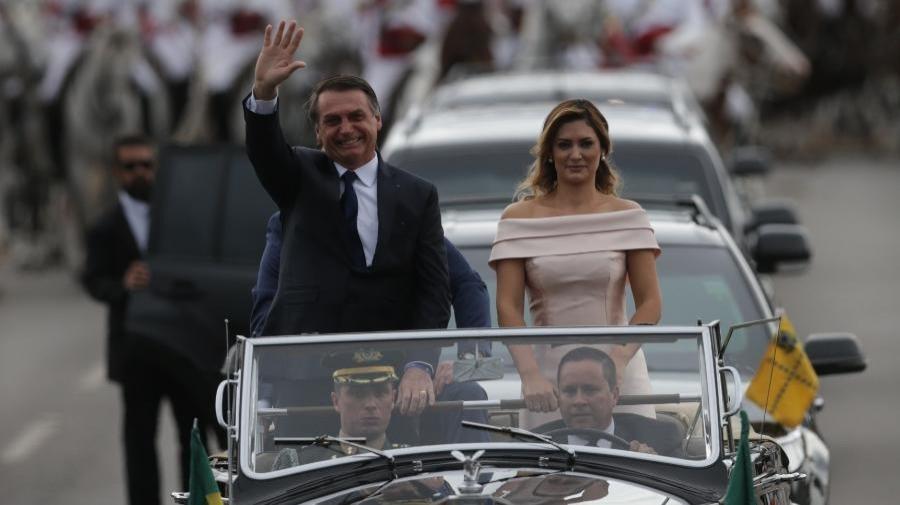Confusão durante a posse de Bolsonaro tem spray de pimenta e desmaio
