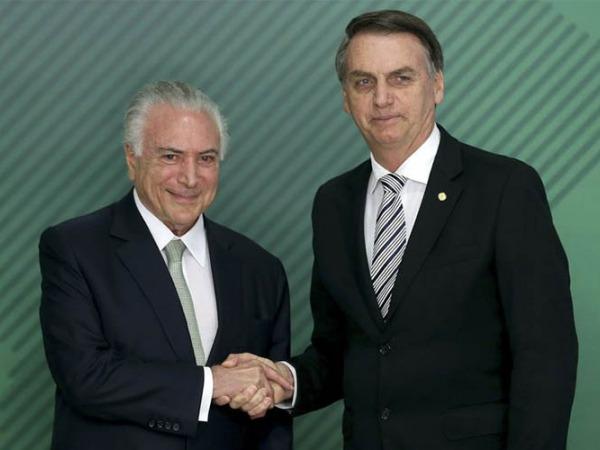 Temer decide não assinar indulto de Natal e deixa decisão para Bolsonaro tomar