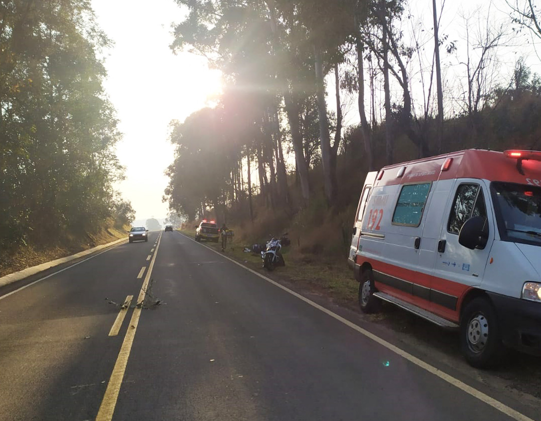 Jovem fica ferido ao cair de moto na PR272 em Tomazina