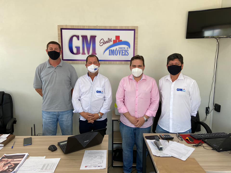 Dr. Antonely faz visita ao curso de corte e costura e a empresários de Ibaiti